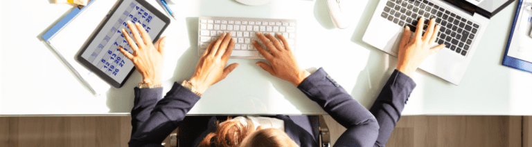 Emprende y sigue tu carrera profesional: ¡Combina el éxito!