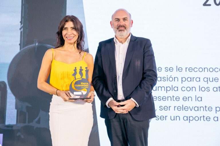Alejandra Mustakis: Una líder que inspira al emprendimiento